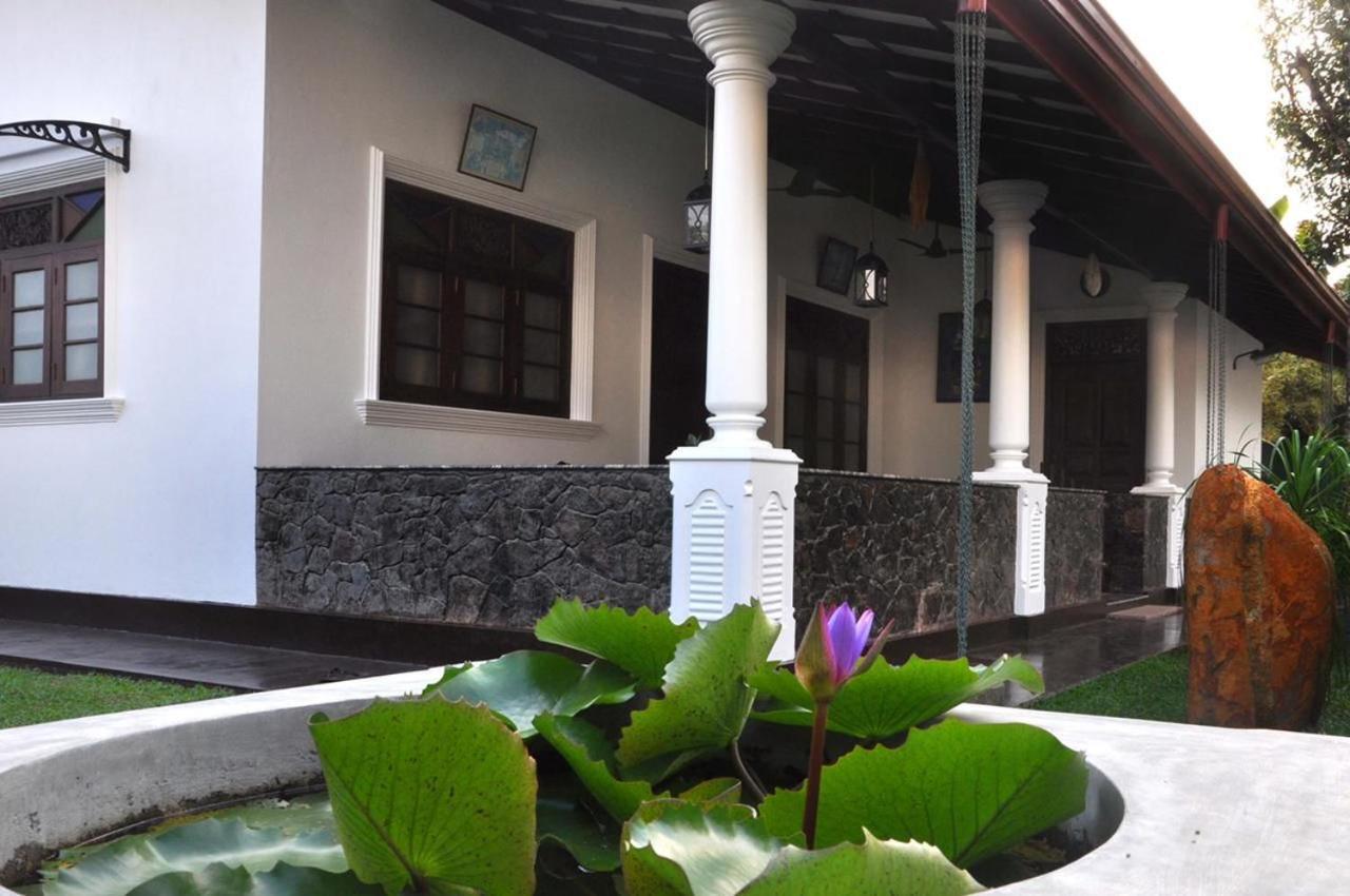 Mama Villa Хіккадува Екстер'єр фото