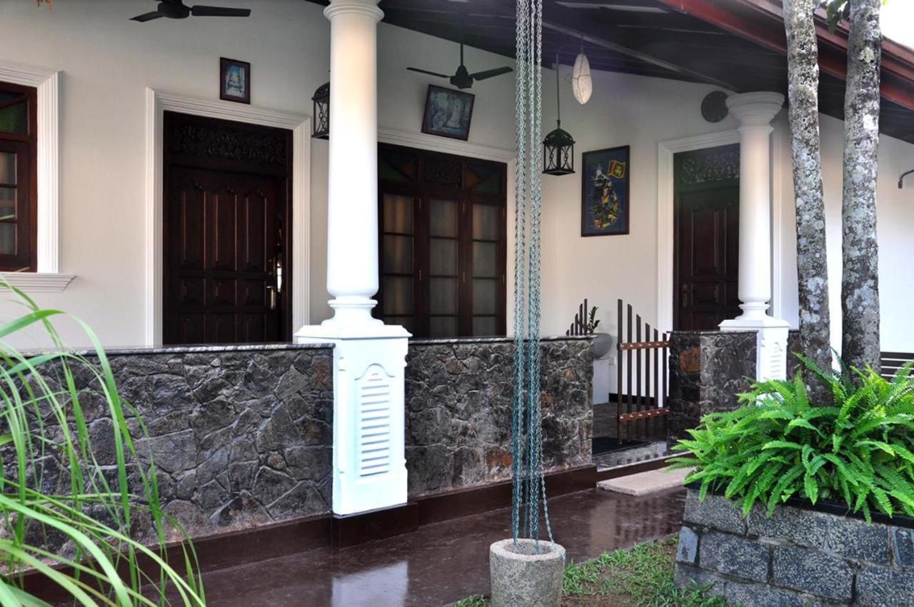 Mama Villa Хіккадува Екстер'єр фото